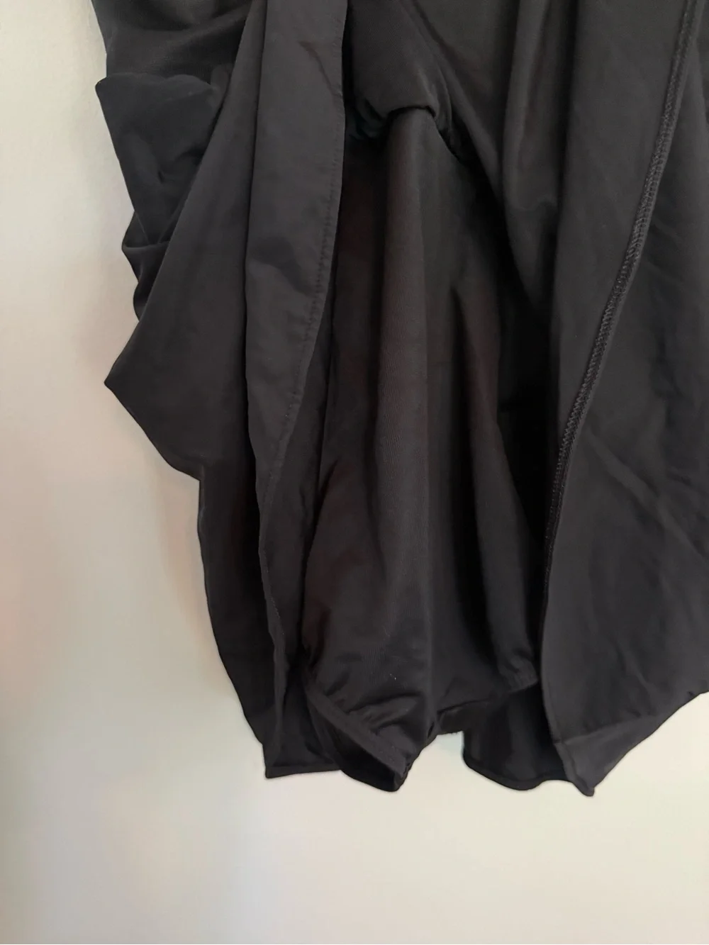 MiracleSuit Aurora Classic Black V-Neck Swimdress size 16 - Picture 9 of 15